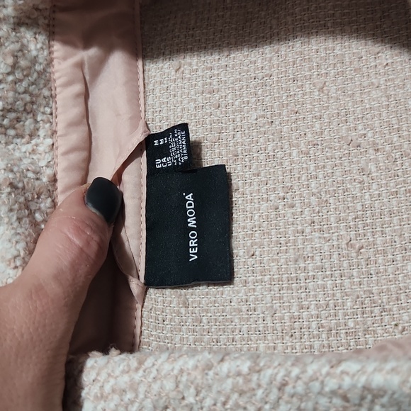 Pink shacket - Picture 2 of 3